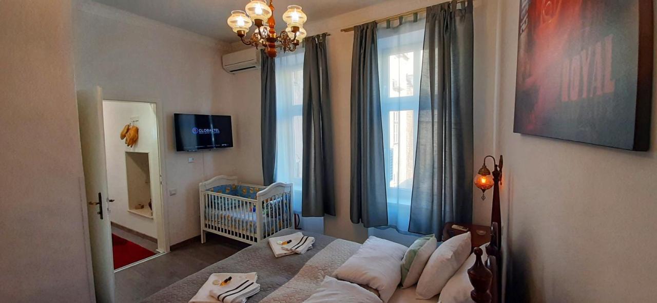 Crown Apartment ซาราเยโว ภายนอก รูปภาพ